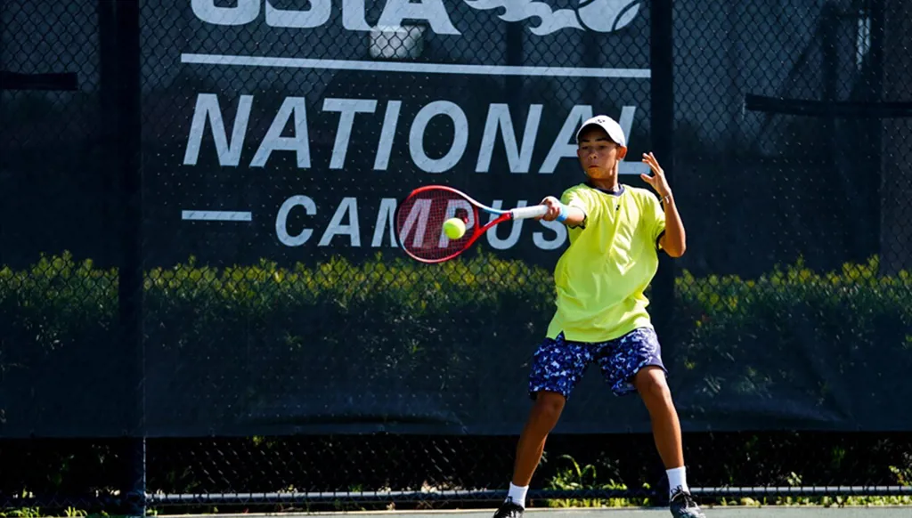 شبه مذهل... جوردان لي يشبه تماماً نجم برشلونة لامين يامال (صور)