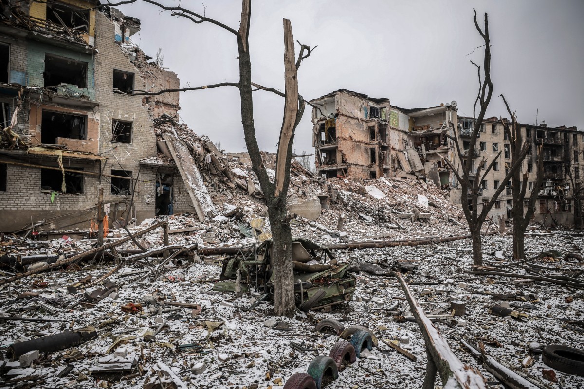 مبان سكنية تحولت الى أنقاض في دونيتسك ( أ ف ب)‏