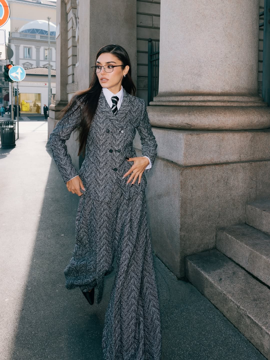 أناقة هانده ارتشيل اللافتة عام 2025 (انستغرام)