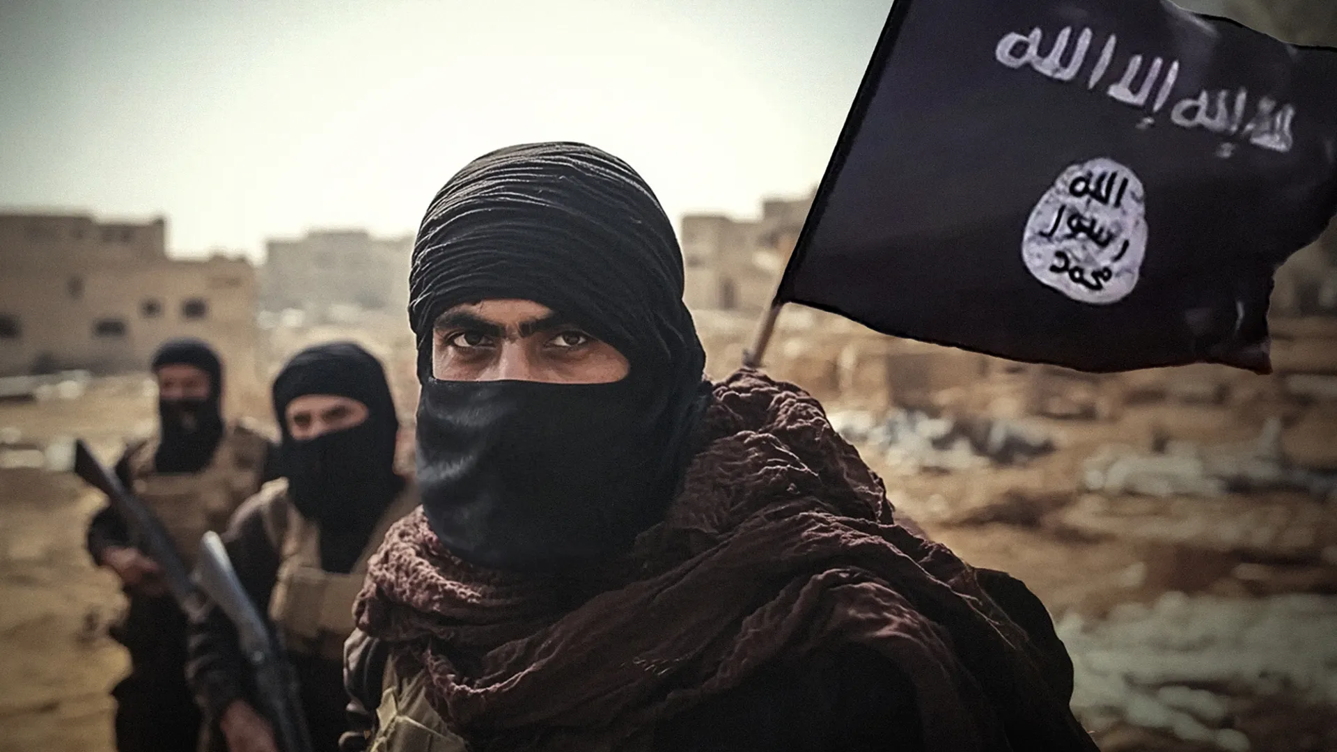 عناصر من تنظيم 