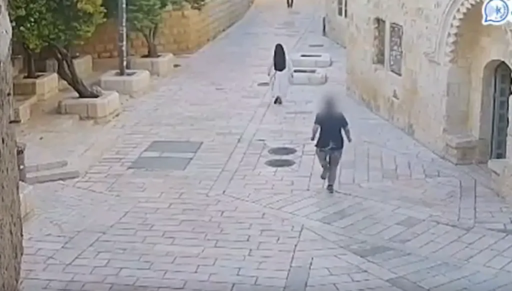 اعتداء مستوطن إسرائيلي على راهبة في القدس يُثير استنكاراً... وتوقيف مشتبه فيه (فيديو)