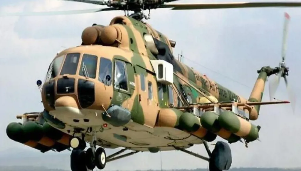 باكستان... مقتل 5 أشخاص في تحطم "مروحية إنقاذ" (فيديو)