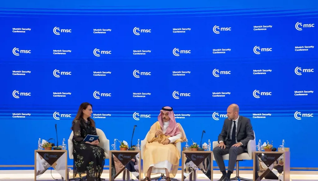 بارو في لقائه بن فرحان لمس انفتاحاً سعودياً أكبر على لبنان... ومؤتمر دعم الجيش لم يطرح