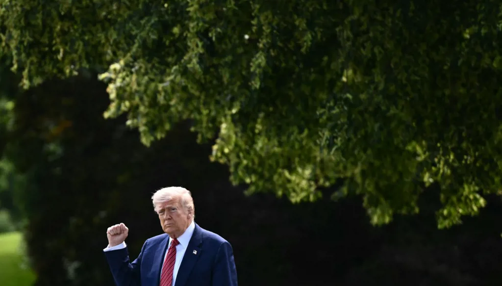 إعادة هيكلة وتقليص دور... ترامب يقيل عشرات من موظفي "الأمن القومي"‏