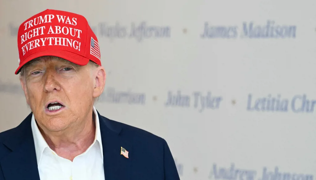 بنوك مركزية عالمية تخشى أن تبتلعها العاصفة السياسية الناجمة عن الخلاف بين ترامب وباول