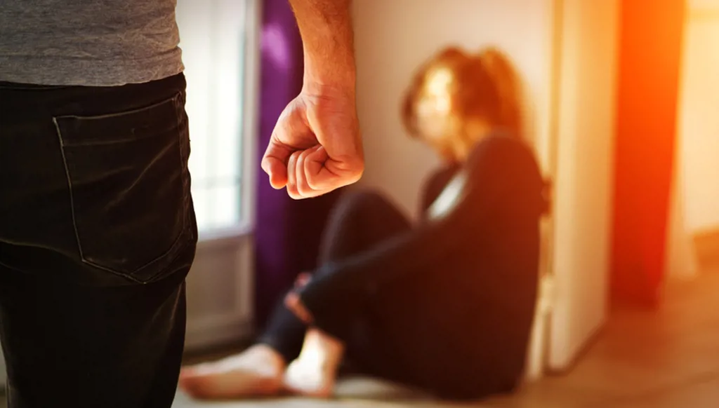 اعتداء وحشي... 8 ساعات تعذيب لعروس على يد زوجها تهزّ مواقع التواصل