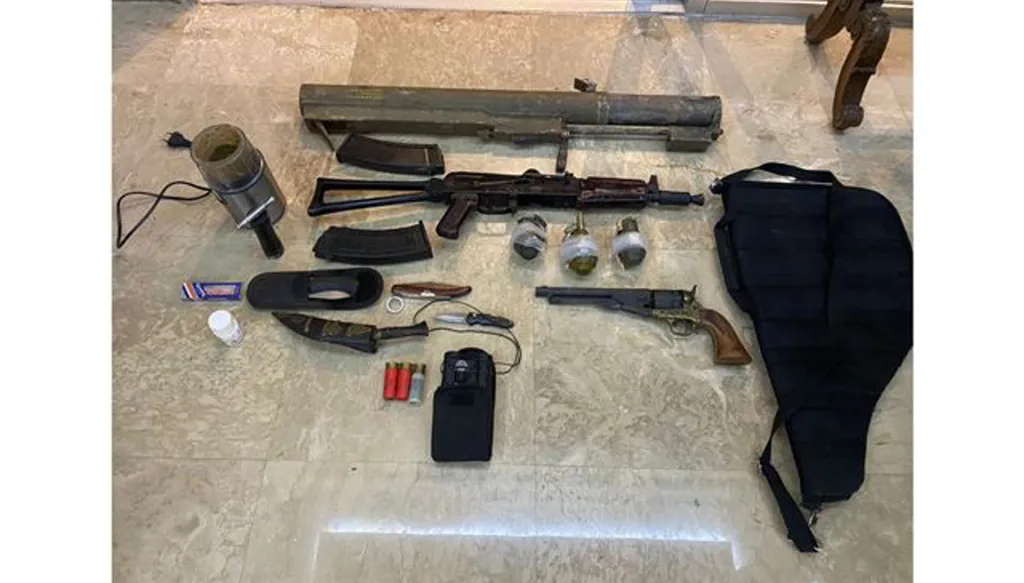 بعد إصابة ضابط في قرية "ديك المحدي" في جبل لبنان… هذه تفاصيل المداهمة