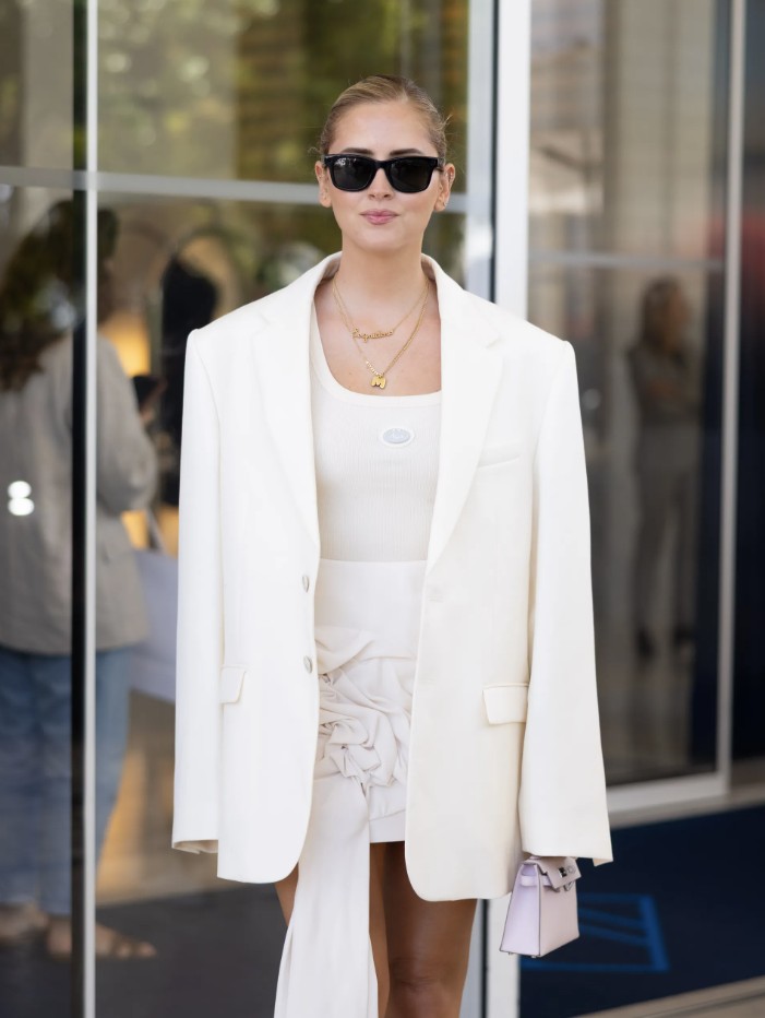 فالنتينا فيراغني  بلوك كاجوال أنيق في كان 2025 (إنستغرام)