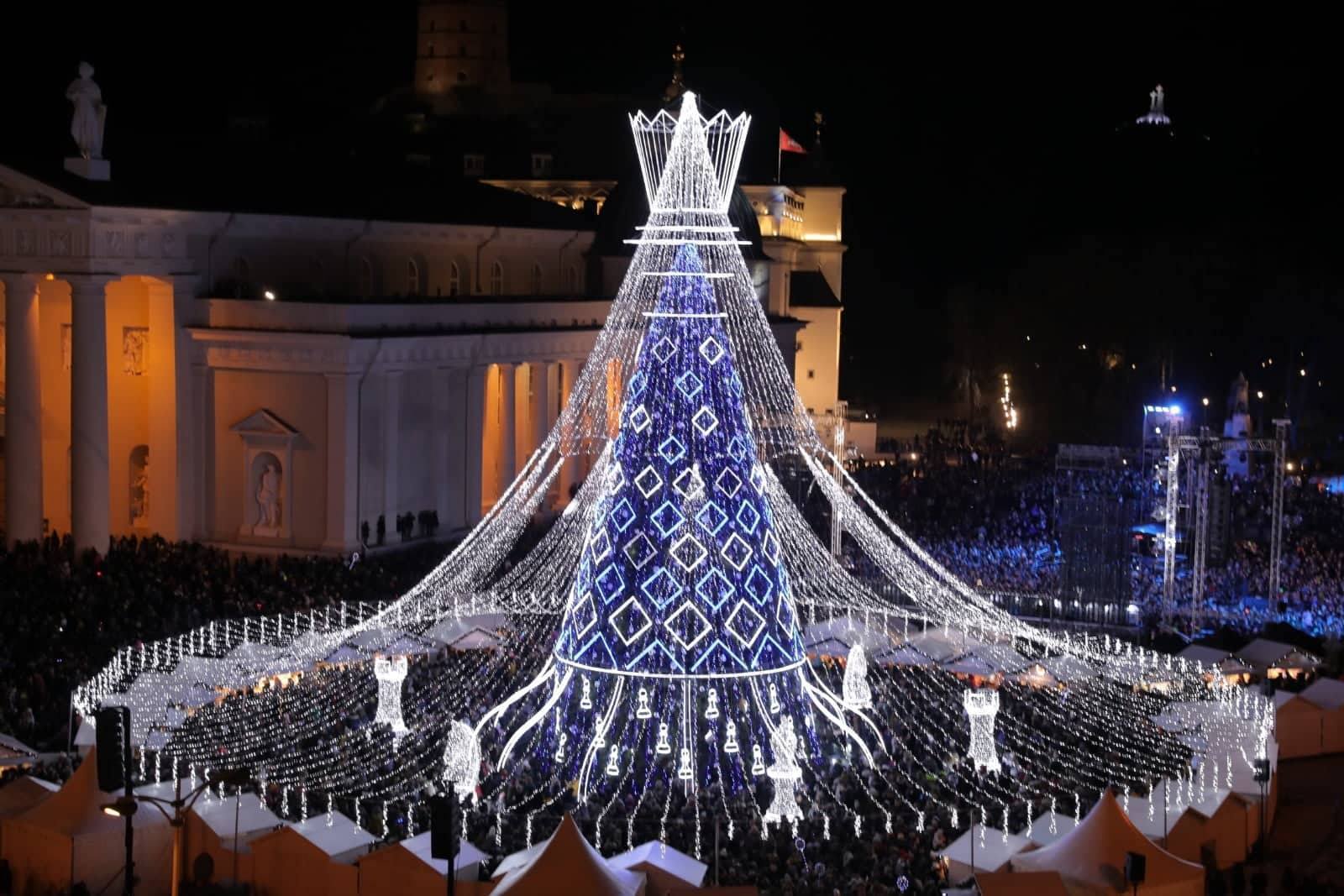 شجرة عيد الميلاد في فيلنيوس بليتوانيا (انترنت)