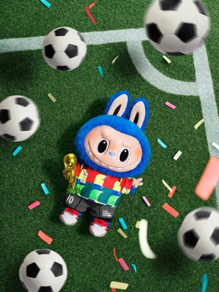 مجموعة The Monsters x FIFA.