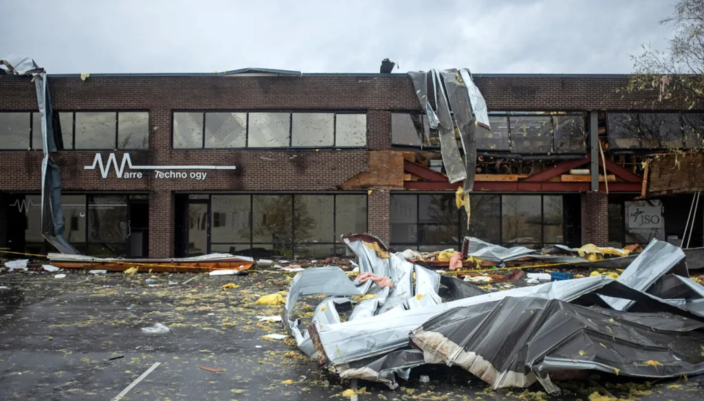 عواصف وأعاصير عنيفة في الولايات المتحدة... والحصيلة سبعة قتلى