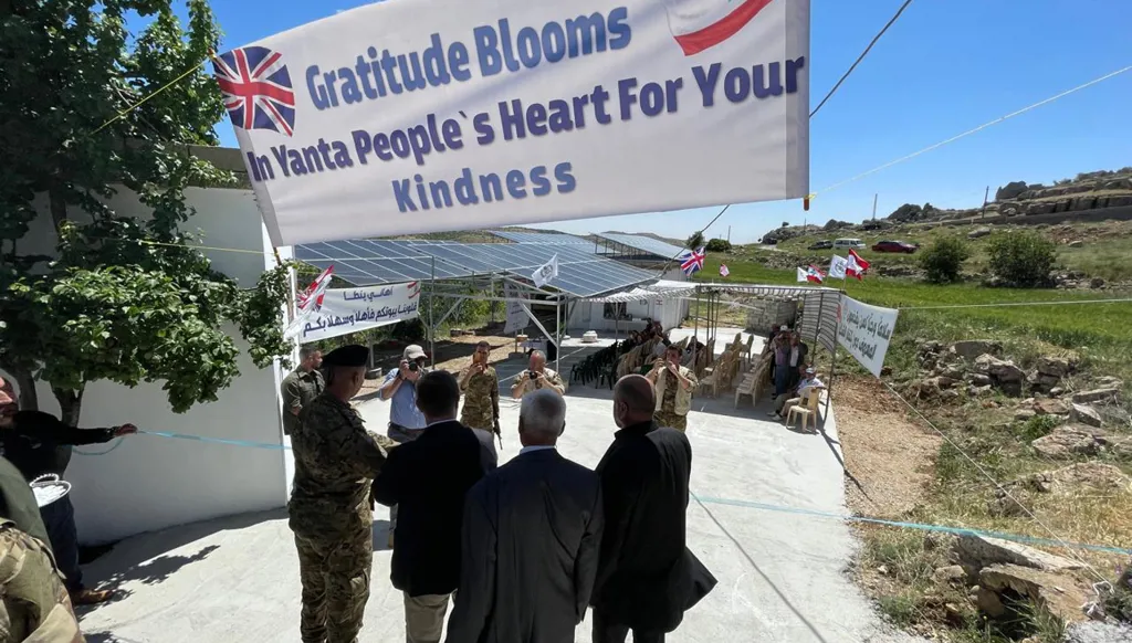 السفير البريطاني زار الحدود مع سوريا: التزام بتعزيز قدرات الجيش اللبناني في بسط سلطة الدولة