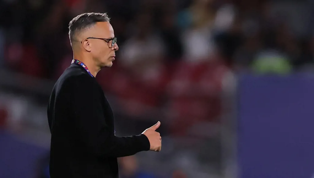 محمد وهبي... جسر رابط بين قطر وتشيلي مع منتخب المغرب