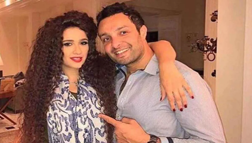 وائل عبد العزيز يُنهي خلافه مع شقيقته ياسمين عبد العزيز