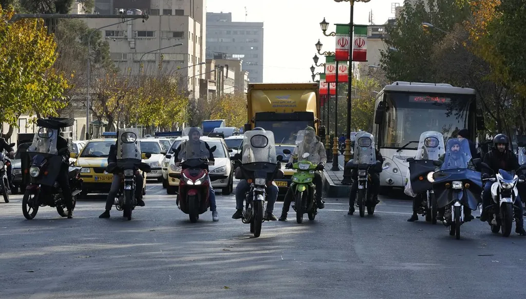 موجة برد تكشف التفاوت بين طموحات إيران ووضعها الداخلي