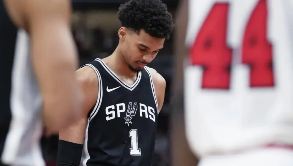 سبيرز يستعيد ويمبانياما