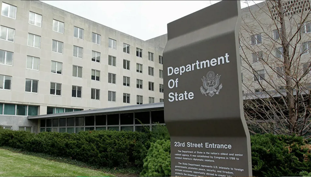 أميركا تفرض عقوبات على شبكة تنقل النفط الإيراني إلى الصين