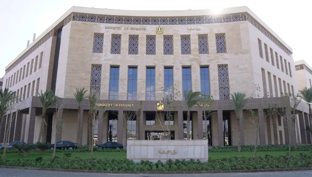 القطاع الخاص يقود استثمارات مصر... هل تتحول زيادة حصته إلى صادرات ووظائف؟