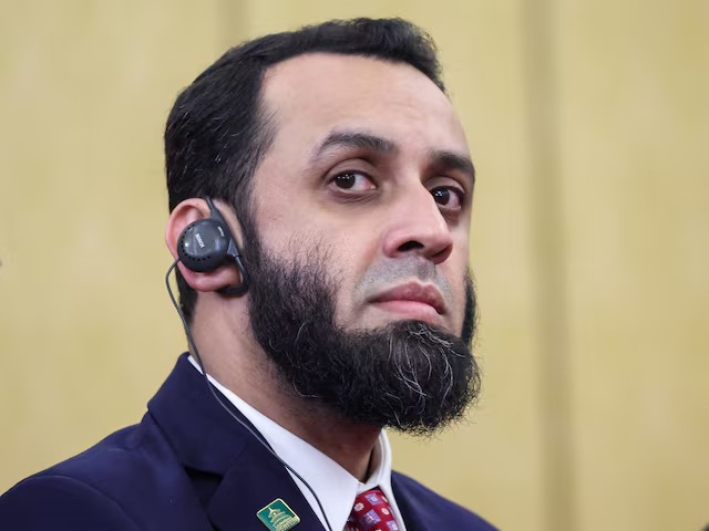 وزير الإعلام الباكستاني عطا الله تارار (رويترز)