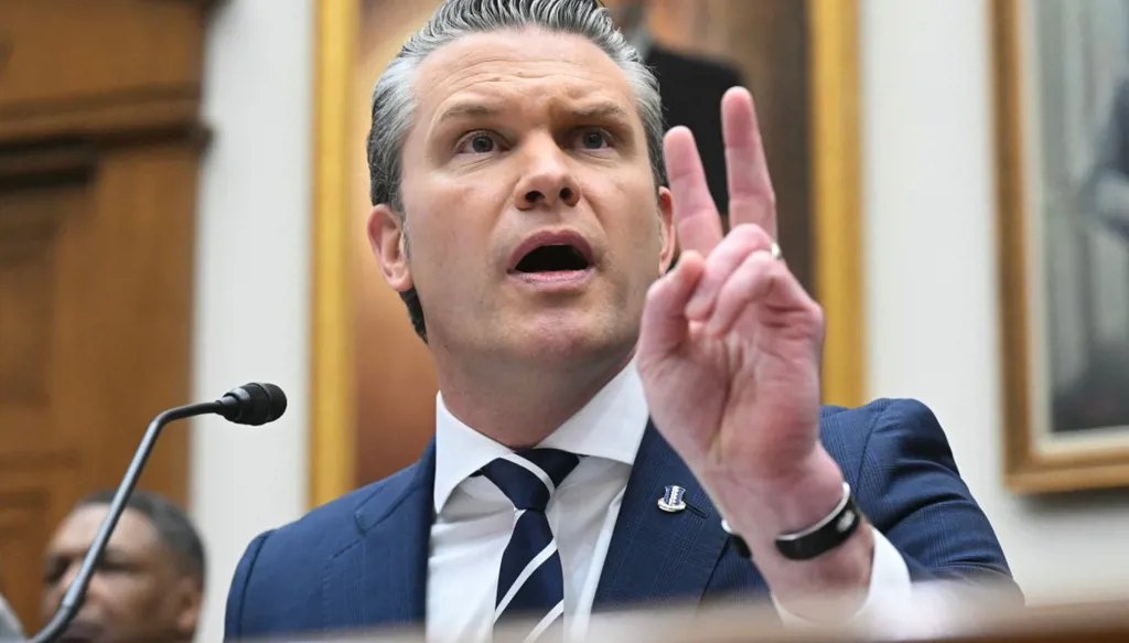 بيت هيغسيث: نمتلك معلومات سرية عن يورانيوم إيران... وطهران تمارس "القرصنة والإرهاب" في هرمز