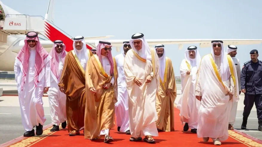 وصول وزير الخارجية السعودي إلى البحرين. 