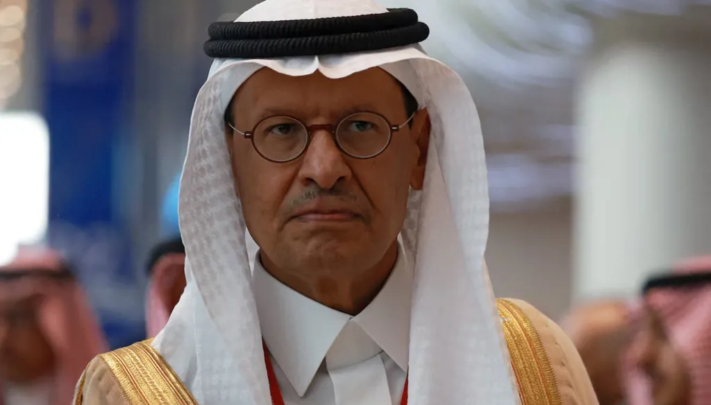 وزير الطاقة السعودي يعلن عن عودة تدفق النفط عبر خط "شرق-غرب" بعد توقفه