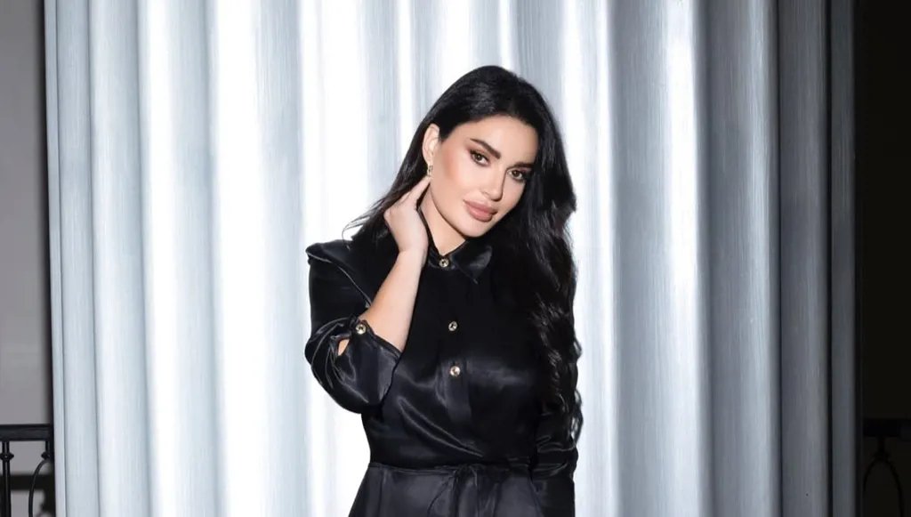 سيرين عبدالنور توّثق انتظارها مرور موكب البابا لاوون (فيديو)