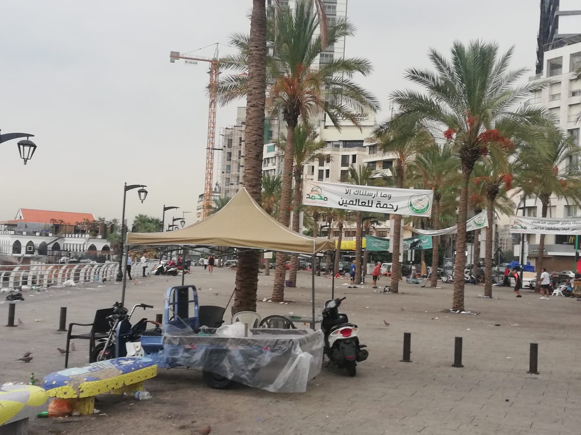 بالصور - قوى الأمن تزيل البسطات عن الكورنيش البحري