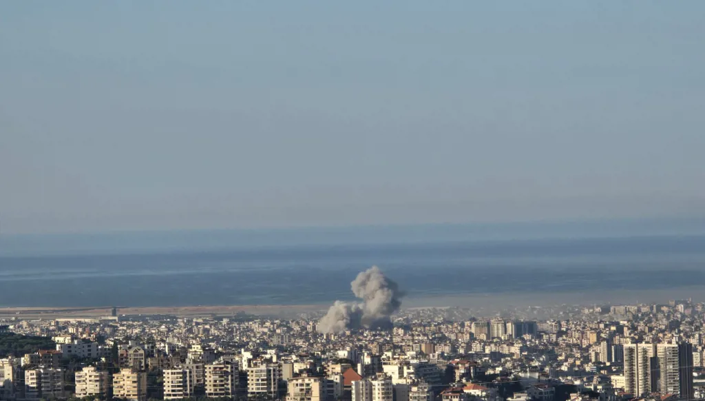 بالفيديو- غارات إسرائيلية على الضاحية الجنوبية لبيروت استهدفت إحداها محيط الجامعة اللبنانية