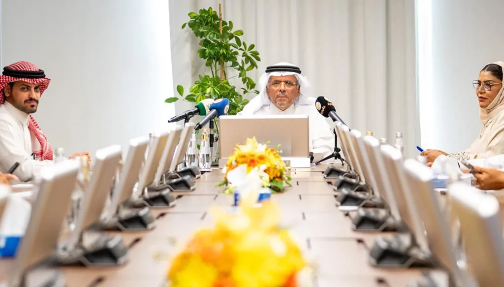 البازعي: جائزة القلم الذهبي تحقّق رقماً قياسيّاً عالميّاً بمشاركات من 49 دولة