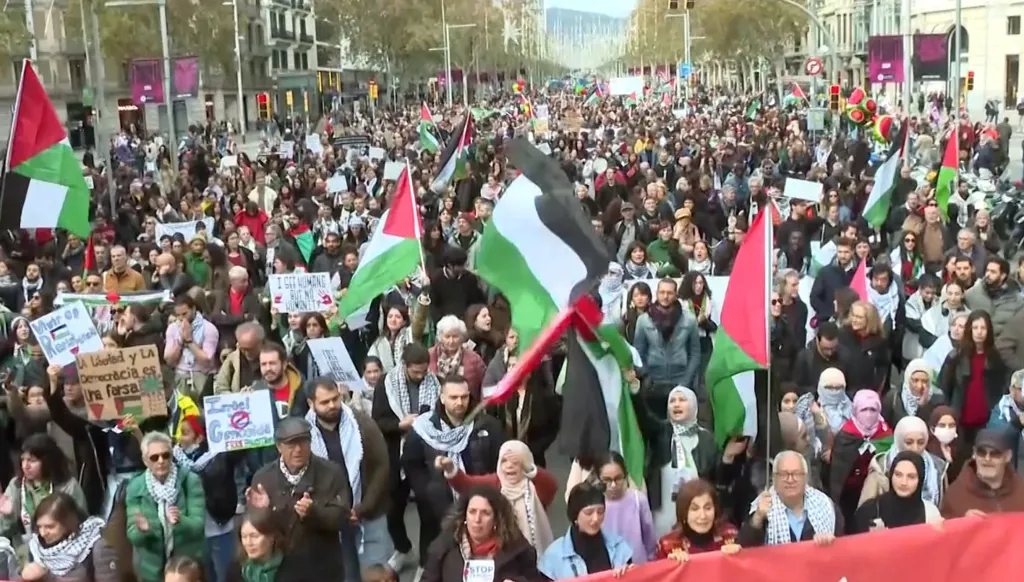 اعتقال متظاهرين داعمين للفلسطينيين في احتفال عيد الشكر بنيويورك