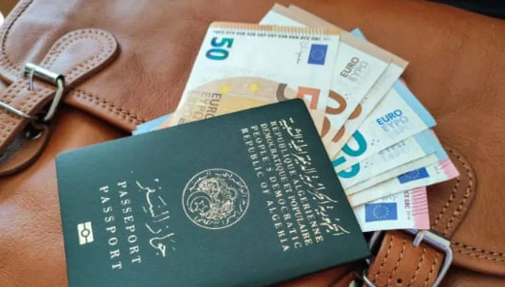 الجزائر: 750 يورو تمنحها المصارف الحكومية للمسافر مرة واحدة في العام