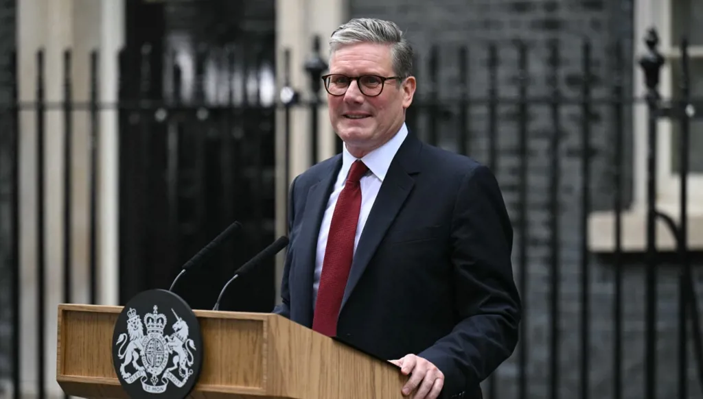 ستارمر: سوريا بحاجة إلى حكم غير طائفي