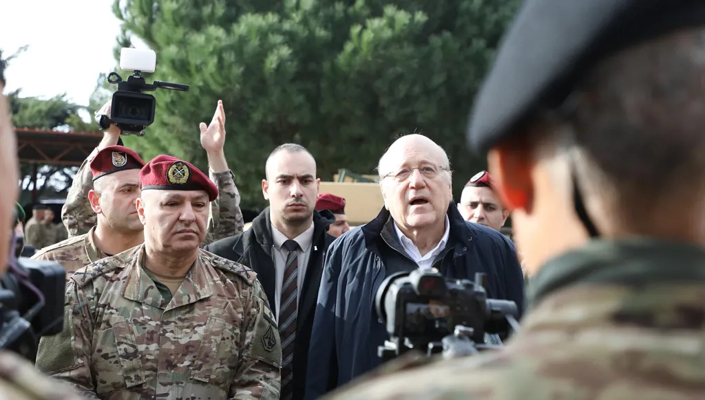 هل تبلّغ ميقاتي أنّ "إسرائيل لن تنسحب من جنوب لبنان بعد انقضاء مهلة الـ60 يوماً"؟