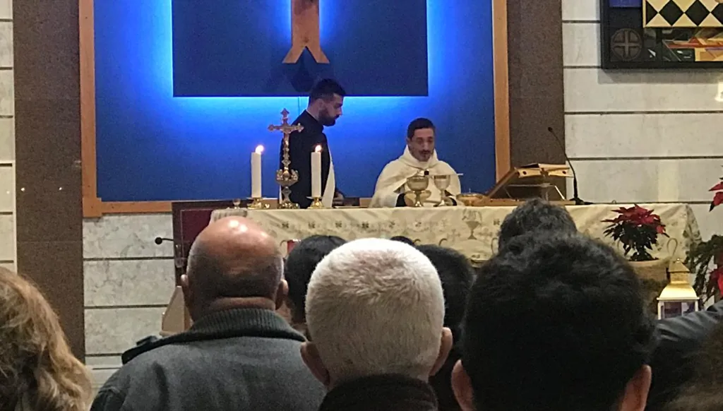 الطوائف المسيحيّة في لبنان تحتفل بالميلاد... صلوات لإحلال السلام وانتخاب رئيس (صور - فيديو)