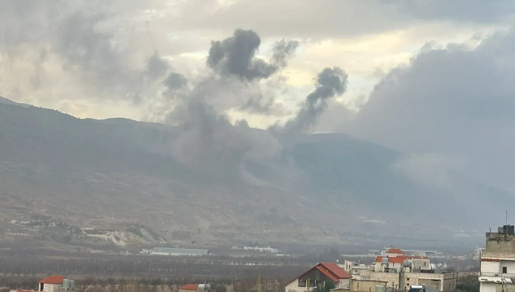 الجيش الإسرائيلي: غارات على بنى تحتية في معبر جنتا بين لبنان وسوريا لنقل أسلحة لـ"حزب الله"