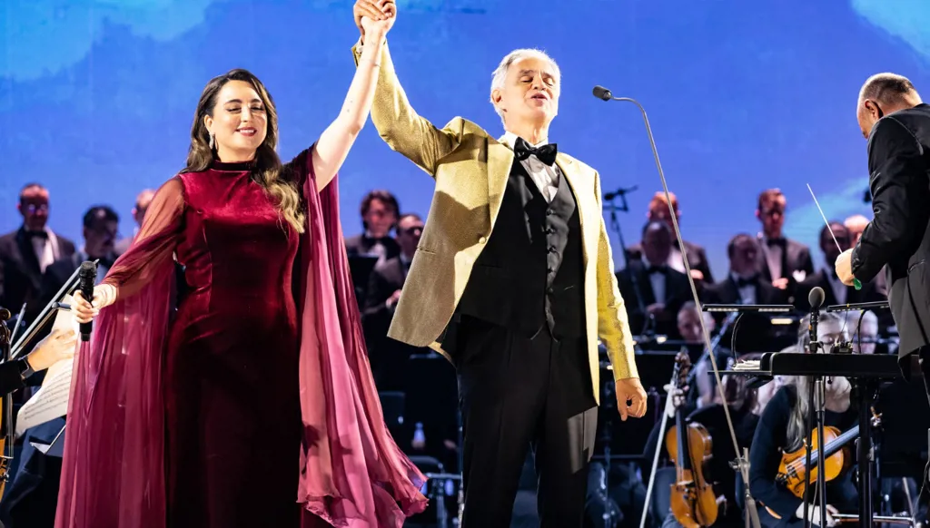 ميسا قرعه تُشارك بوتشيلي المسرح ليلة رأس السنة