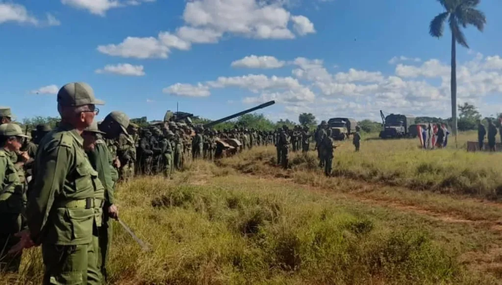 فقدان 13 عسكرياً كوبياً إثر انفجار في مخزن للأسلحة والذخيرة