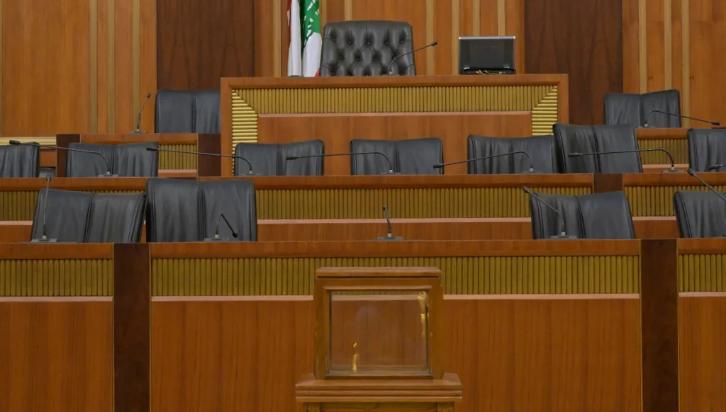 عون رجل المرحلة: أولوية الأمن على الاقتصاد