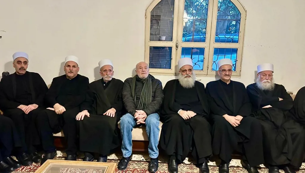 شيخ العقل يأمل انطلاقة جديدة للعهد لبناء الوطن وحكومة قادرة على تحقيق الاهداف المنشودة