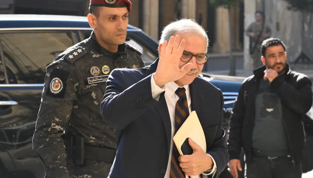 جولة أولى من الاستشارات النيابية غير الملزمة تمهيداً لتأليف حكومة لبنانية (صور - فيديو)