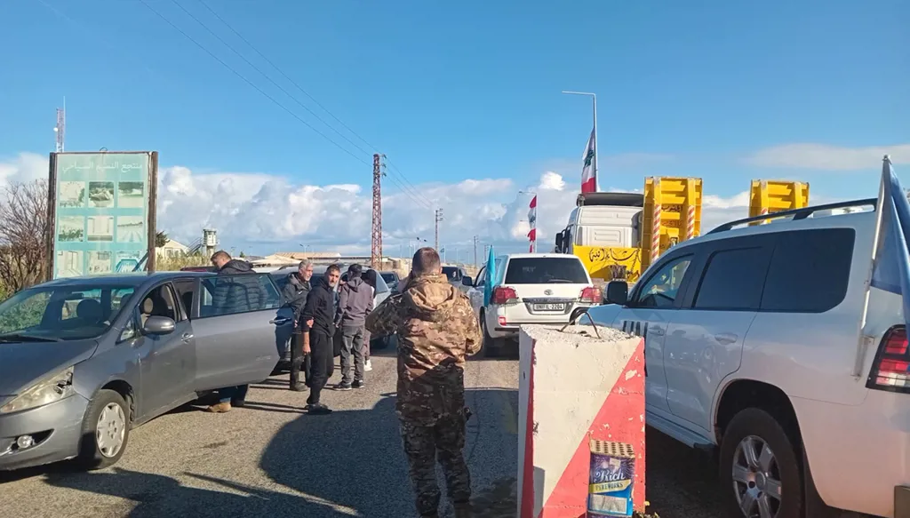 أهالي القرى الحدودية يتفقّدون منازلهم... والعين على اجتماع "الكابينت" الإسرائيلي وقرار الانسحاب الكامل من جنوب لبنان