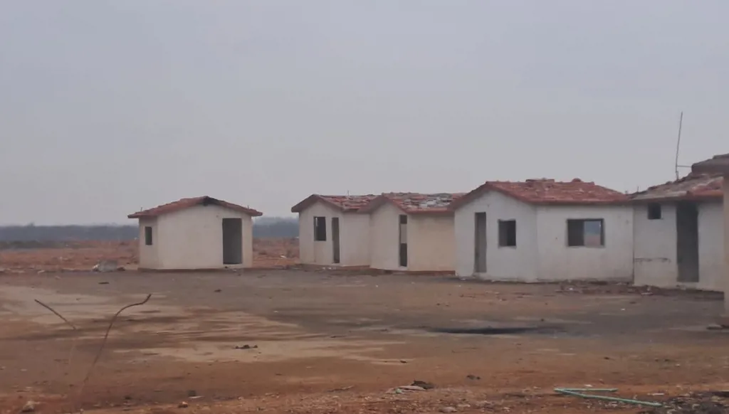 بعد الاشتباكات على الحدود السورية... تعليق العمل بمركز الأمن العام اللبناني في بلدة القصر (فيديو)