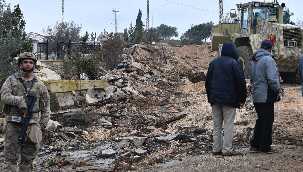 5 عند الخامسة:  تصعيد مقلق على الحدود السورية... اتصال بين ترامب وبوتين و"قرعة الحج" تثير الغضب