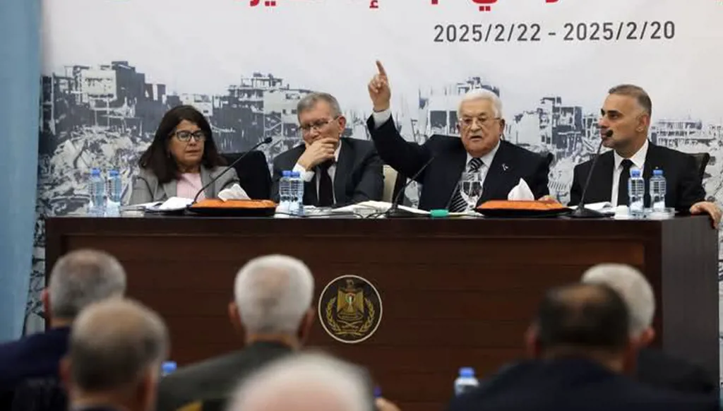 عباس: نطالب بضرورة التحرك الجاد لتنفيذ حل الدولتين