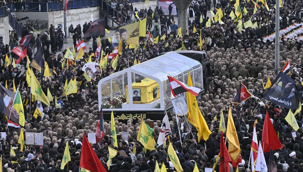 "حزب الله" بعد التشييع: إعادة بناء القوّة العسكرية وإسقاط "حصرية السلاح بيد الدولة"؟