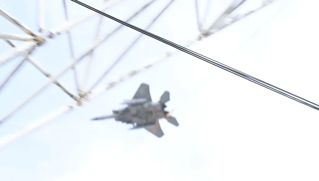 صباح "النهار": نصرالله وحشوده وحزب الله" بعد التشييع... أوروبا مريضة ولا إعمار بوجود "حماس"