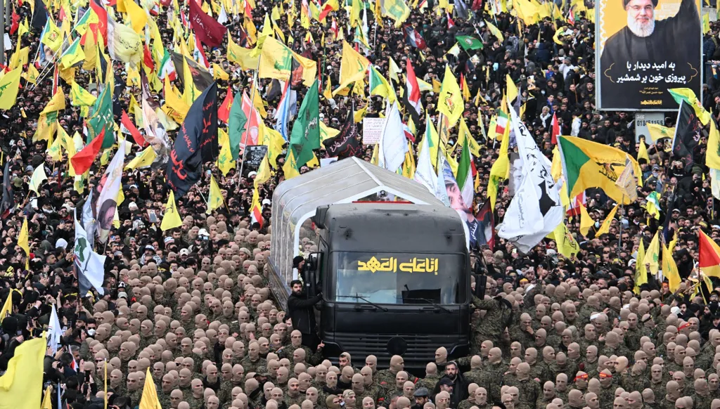 تشييع حاشد غير مسبوق لنصرالله وصفيّ الدين... وانتهاك إسرائيلي فوق المدينة الرياضية