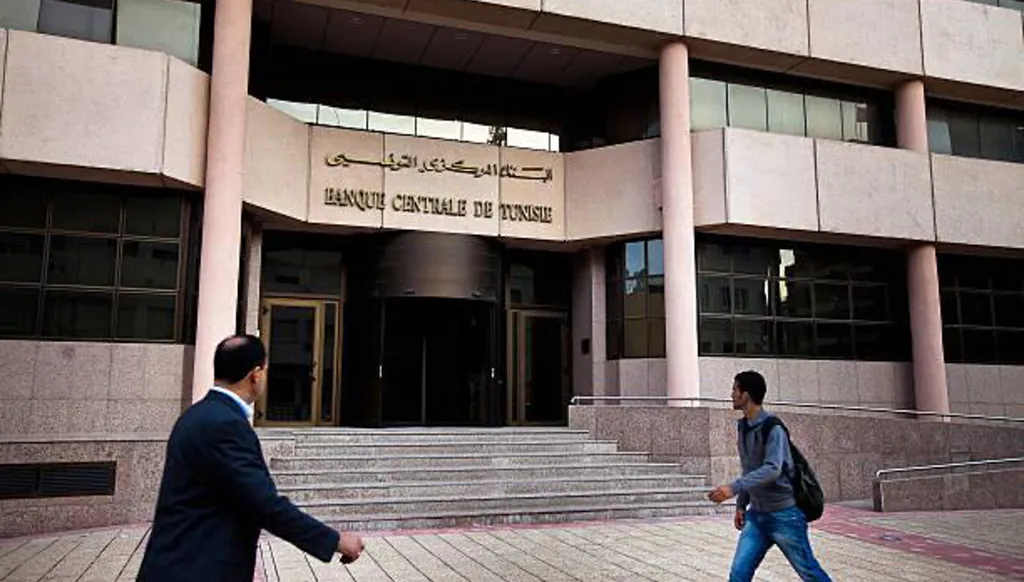 مجتمع "الكاش" خارج المنظومة البنكية في تونس