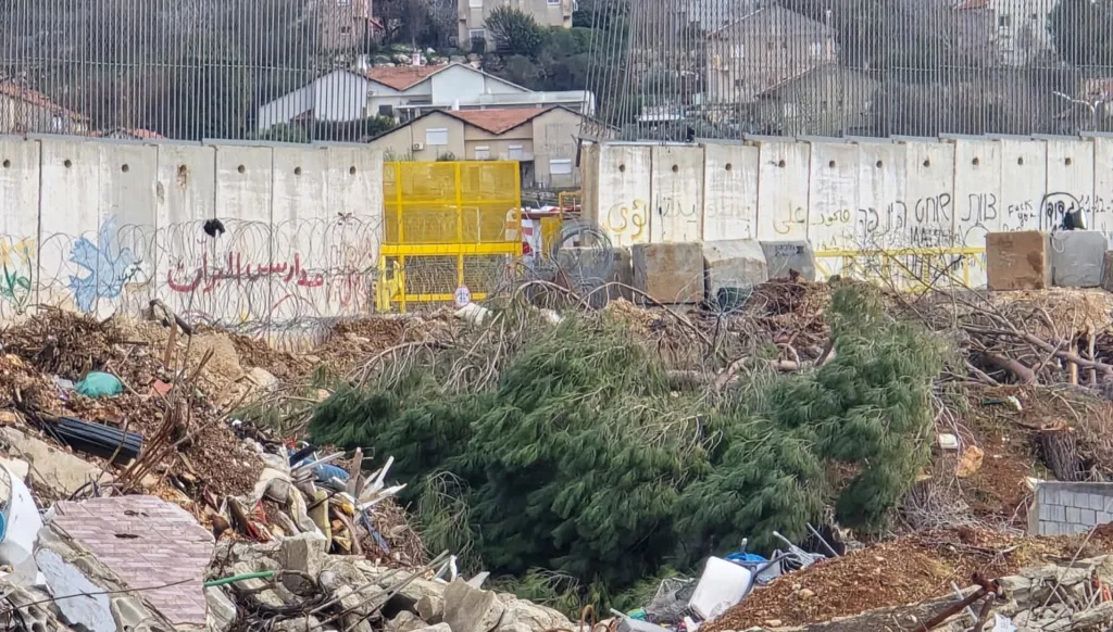 السعودية منطلق العهد والحكومة إلى حشد الدعم... إسرائيل تتظلل بموافقة أميركية على "منطقة عازلة"!